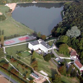 La base de loisirs et la Montellière- Lunay